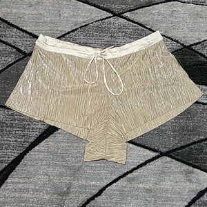 VICTORIA SECRET GOLD SHINE 2018 SHORTS
